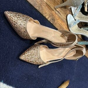 Elegant Gold Women's Shoes